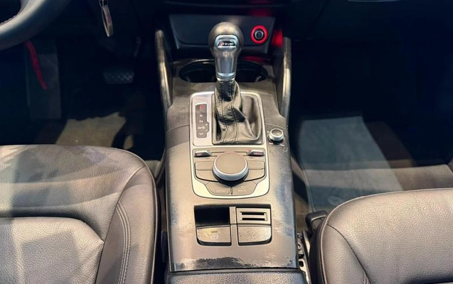 imagem-https://www.socarrao.com.br/sc-vehicle-images-prod/3521589/1788875389883-8430682_11_B_cb2a8813ab.jpeg