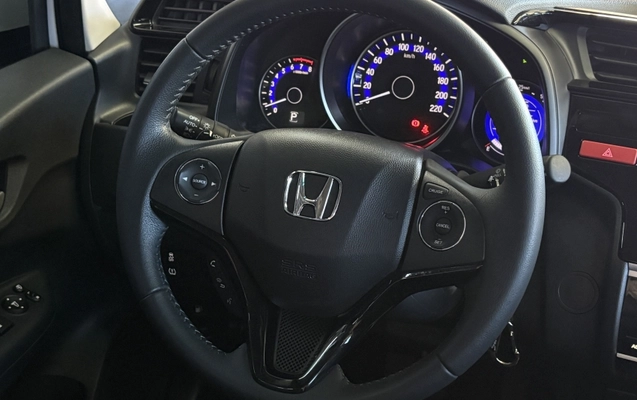 imagem-https://www.socarrao.com.br/sc-vehicle-images-prod/3521666/1788456764505-CLijfSD0taFywOcAK9GvHgTF9tsrW7zc.jpg