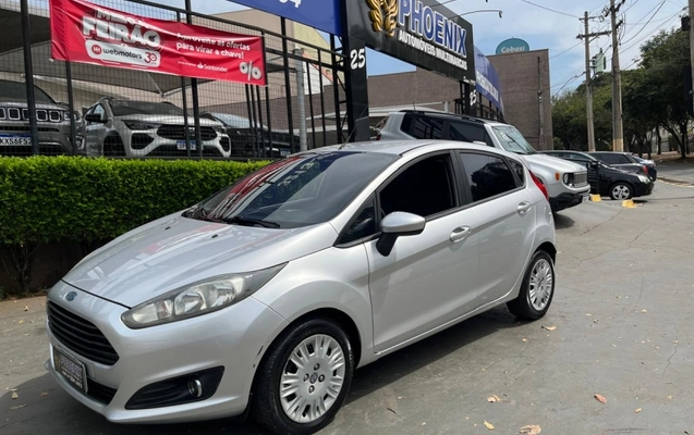 imagem-https://www.socarrao.com.br/sc-vehicle-images-prod/3521678/1788017192046-gkT84LOs25NJK5AUvh18o6NV6lSH7M1i.jpg