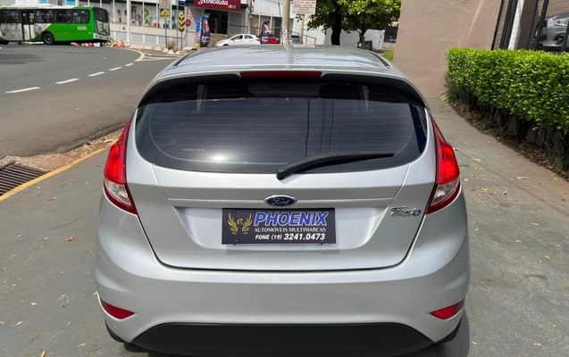imagem-https://www.socarrao.com.br/sc-vehicle-images-prod/3521678/1788017192052-vfbh08ddwFqSXvtYC3YWVcGkIgAnC9az.jpg