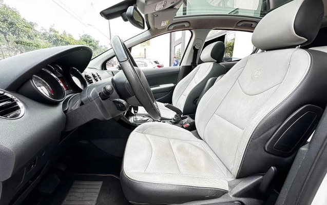 imagem-https://www.socarrao.com.br/sc-vehicle-images-prod/3521685/1789243939178-8414690_8_B_224e1c88eb.jpeg
