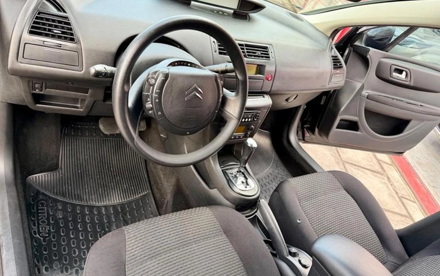 imagem-https://www.socarrao.com.br/sc-vehicle-images-prod/3521696/1788268633137-8378840_11_B_c60dfad408.jpeg
