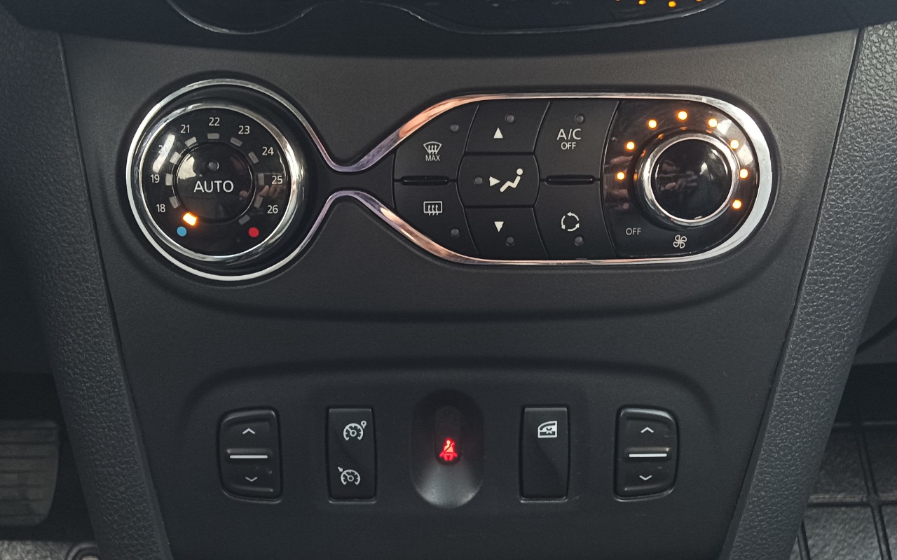 imagem-https://www.socarrao.com.br/sc-vehicle-images-prod/3521698/1788017672044-SU1HXzIwMjYwODI4XzE2MzIyNX4zLmpwZw.jpg