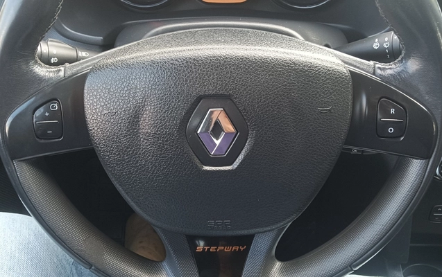 imagem-https://www.socarrao.com.br/sc-vehicle-images-prod/3521698/1788017672218-SU1HXzIwMjYwODI4XzE2NDQ1OX4yLmpwZw.jpg