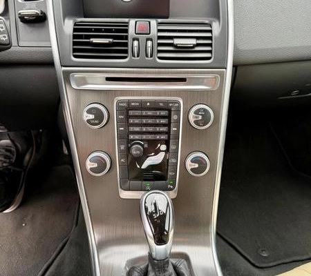 imagem-https://www.socarrao.com.br/sc-vehicle-images-prod/3521710/1788017323778-8282987_16_B_3e6446118f.jpeg