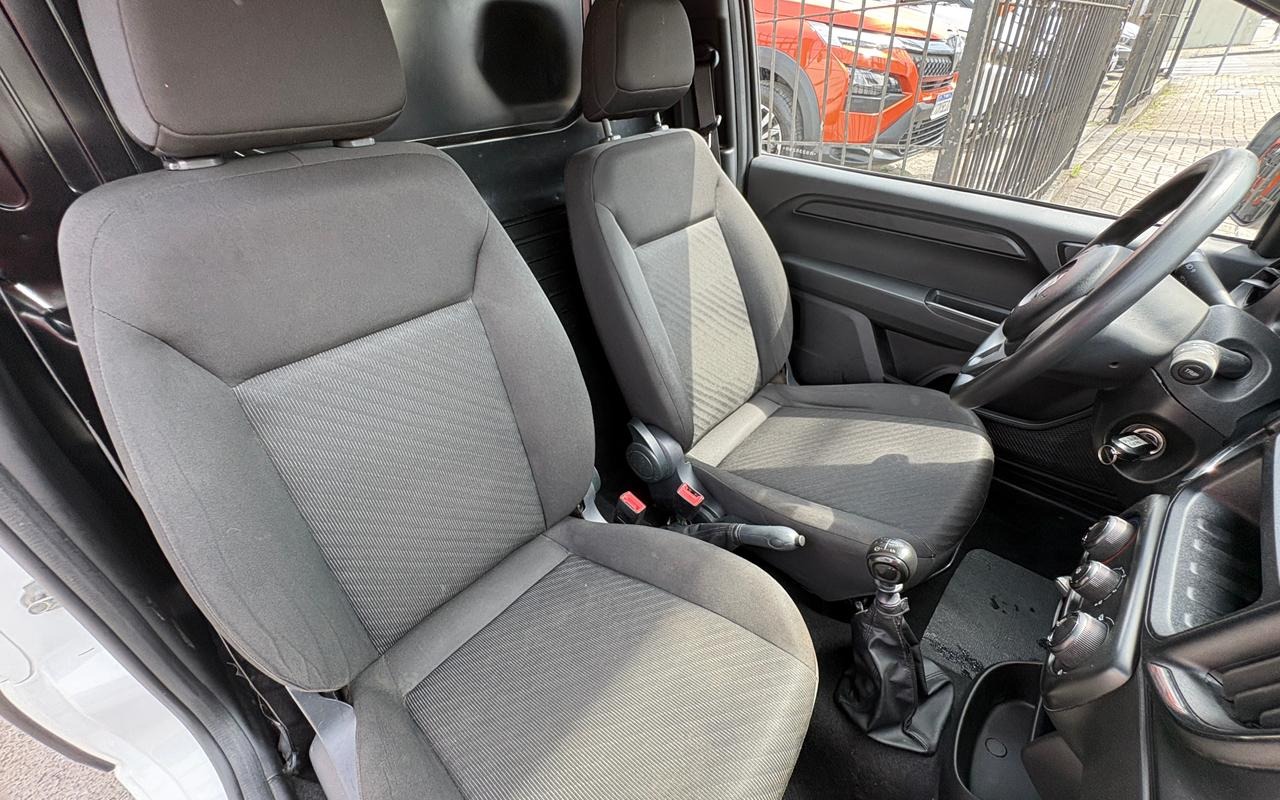 imagem-https://www.socarrao.com.br/sc-vehicle-images-prod/3521713/1788017418822-V2hhdHNBcHAgSW1hZ2UgMjAyNi0wOC0yOSBhdCAxMi4xMS40NiAoMSkuanBlZw.jpeg