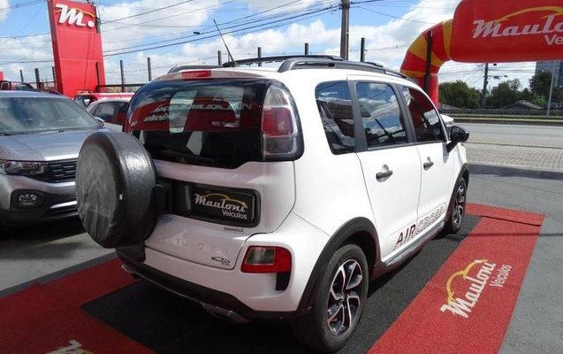 imagem-https://www.socarrao.com.br/sc-vehicle-images-prod/3521726/1789557901445-8431039_6_B_709f297c9d.jpeg