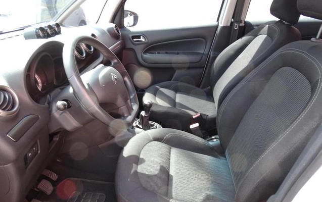 imagem-https://www.socarrao.com.br/sc-vehicle-images-prod/3521726/1789557901457-8431039_10_B_0f8dd82f84.jpeg