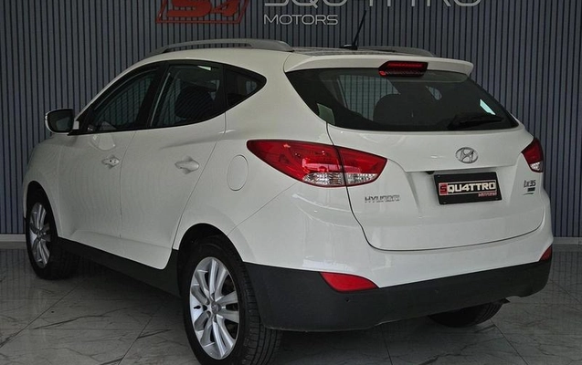 imagem-https://www.socarrao.com.br/sc-vehicle-images-prod/3521757/1788018812667-8431042_7_B_46d70d946a.jpeg