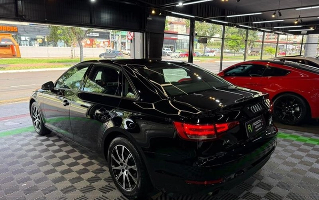 imagem-https://www.socarrao.com.br/sc-vehicle-images-prod/3521760/1789572693079-8430954_13_B_89d909ace9.jpeg