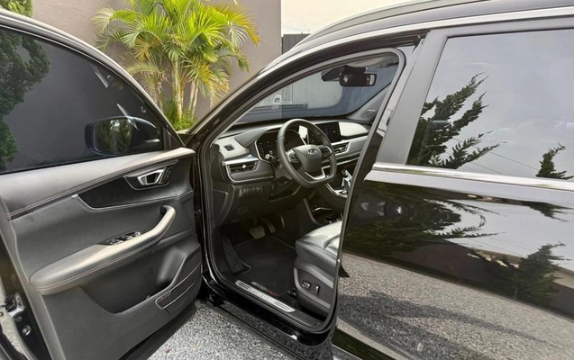 imagem-https://www.socarrao.com.br/sc-vehicle-images-prod/3521761/1789488332787-8431076_8_B_c6029da144.jpeg