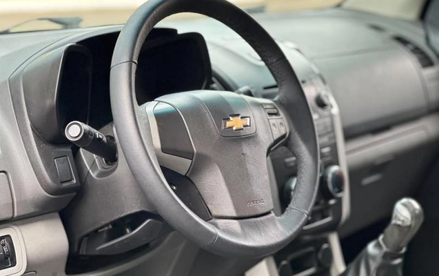 imagem-https://www.socarrao.com.br/sc-vehicle-images-prod/3521771/1789394930867-8422976_8_B_3a01e68e16.jpeg