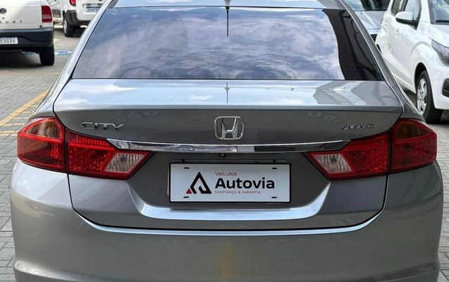 imagem-https://www.socarrao.com.br/sc-vehicle-images-prod/3521928/1789136612973-8431149_8_B_7b385ff020.jpeg