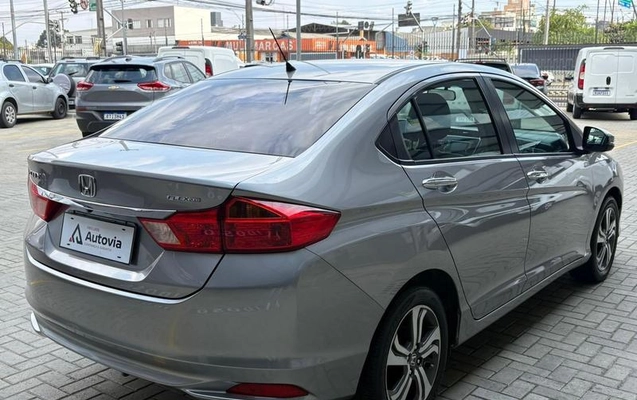 imagem-https://www.socarrao.com.br/sc-vehicle-images-prod/3521928/1789136612975-8431149_10_B_86241ecf40.jpeg