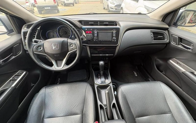 imagem-https://www.socarrao.com.br/sc-vehicle-images-prod/3521928/1789136612984-8431149_7_B_3e85a12632.jpeg