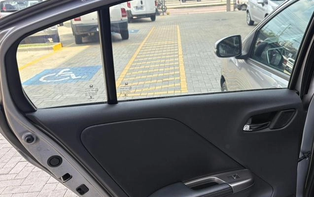 imagem-https://www.socarrao.com.br/sc-vehicle-images-prod/3521928/1789136612997-8431149_10_B_d524dbcb81.jpeg