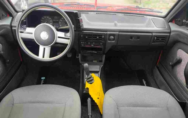 imagem-https://www.socarrao.com.br/sc-vehicle-images-prod/3521931/1788020415160-SU1HXzIwMjUxMDEzXzExMzQ0NiAoQ29weSkuanBn.jpg
