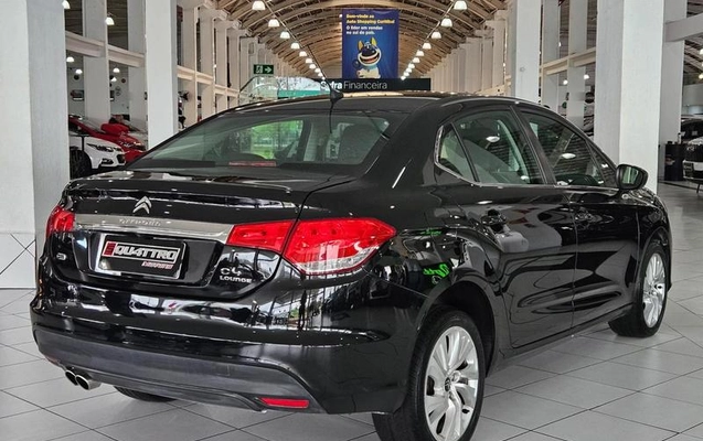 imagem-https://www.socarrao.com.br/sc-vehicle-images-prod/3521946/1788552290952-8431278_0_B_2f9a2cb078.jpeg