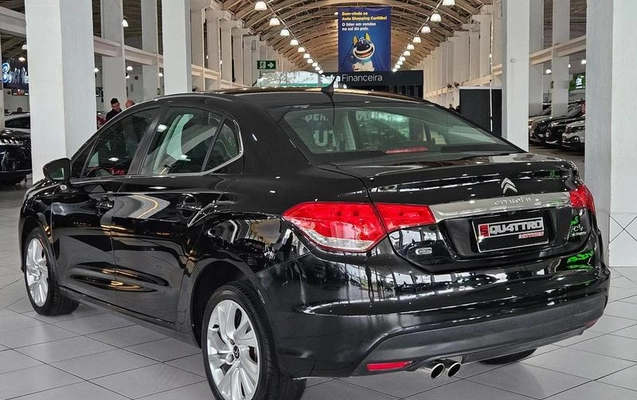 imagem-https://www.socarrao.com.br/sc-vehicle-images-prod/3521946/1788552290956-8431278_1_B_3360a7dbc6.jpeg