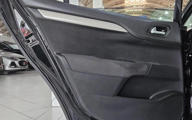 imagem-https://www.socarrao.com.br/sc-vehicle-images-prod/3521946/1788552290978-8431278_17_B_e1ecbfe77b.jpeg