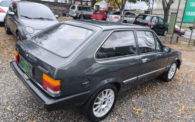 imagem-https://www.socarrao.com.br/sc-vehicle-images-prod/3521969/1788020920703-SU1HXzIwMjUwNjIzXzE2MjcxOCAoQ29weSkuanBn.jpg