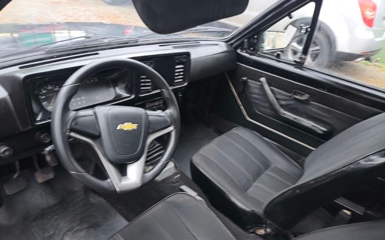 imagem-https://www.socarrao.com.br/sc-vehicle-images-prod/3521969/1788020921057-SU1HXzIwMjUwNjIzXzE2Mjc0NiAoQ29weSkuanBn.jpg