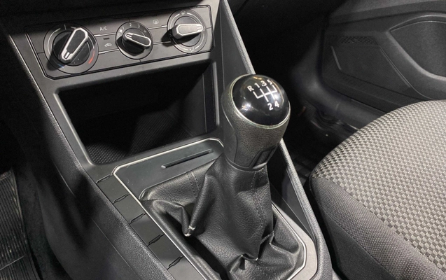 imagem-https://www.socarrao.com.br/sc-vehicle-images-prod/3521983/1788021083032-003_ccd413cb622818a93a8606600a426515.jpg