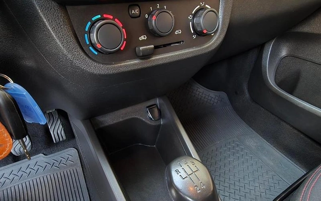 imagem-https://www.socarrao.com.br/sc-vehicle-images-prod/3522098/1789149437635-8416329_8_B_ce74c636d8.jpeg