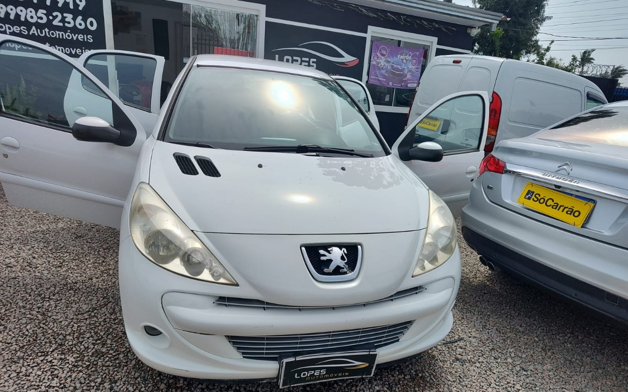 Peugeot 207 XR 1.4 Flex 8V 5p 2012 Branco — foto 1 de 3
