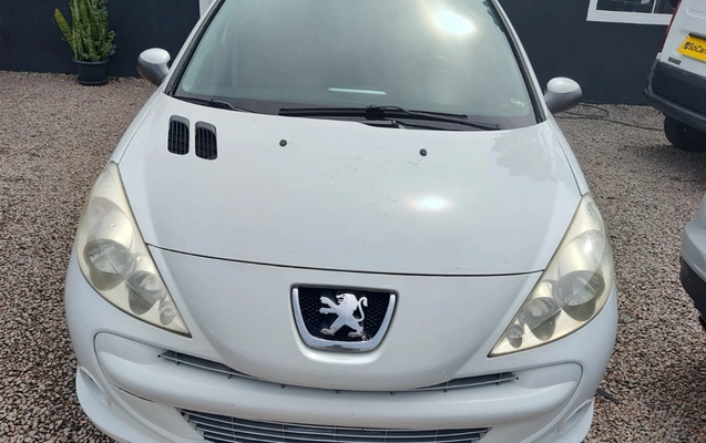 imagem-https://www.socarrao.com.br/sc-vehicle-images-prod/3522482/1788022831571-V2hhdHNBcHAgSW1hZ2UgMjAyNi0wOC0yOSBhdCAxMi4wNy41OSAoMSkuanBlZw.jpeg