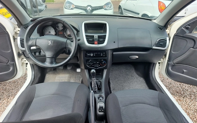 imagem-https://www.socarrao.com.br/sc-vehicle-images-prod/3522482/1788022831792-V2hhdHNBcHAgSW1hZ2UgMjAyNi0wOC0yOSBhdCAxMi4wNy41NyAoMikuanBlZw.jpeg