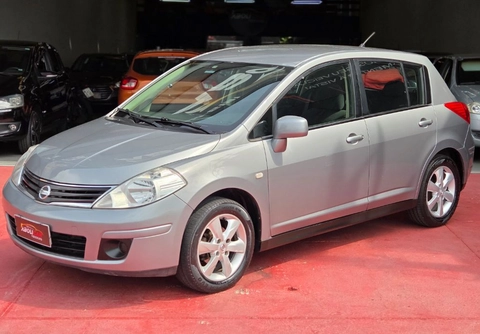 Nissan TIIDA 2013 Cinza — foto 1 de 3
