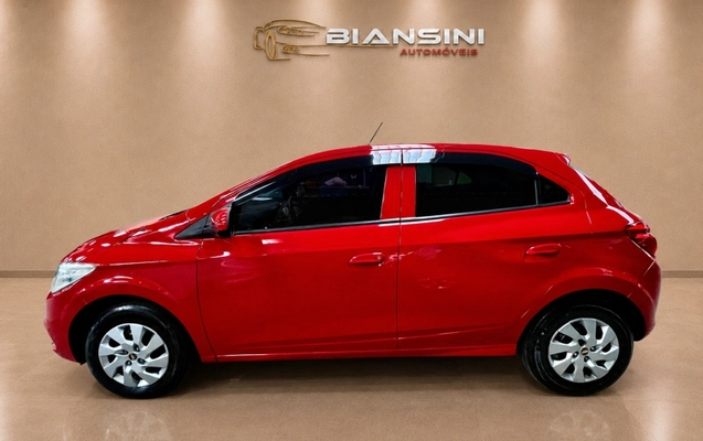 imagem-https://www.socarrao.com.br/sc-vehicle-images-prod/3523137/1788026647334-x03hvpNAlrh06O2vzKo7Ii93SmBUv9Ls.jpg