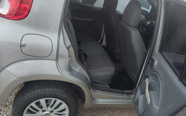 imagem-https://www.socarrao.com.br/sc-vehicle-images-prod/3523153/1788026843441-V2hhdHNBcHAgSW1hZ2UgMjAyNi0wOC0yOSBhdCAxNC4xNS4zNi5qcGVn.jpeg