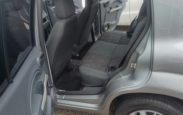 imagem-https://www.socarrao.com.br/sc-vehicle-images-prod/3523153/1788026844123-V2hhdHNBcHAgSW1hZ2UgMjAyNi0wOC0yOSBhdCAxNC4xNS4zOCAoNCkuanBlZw.jpeg