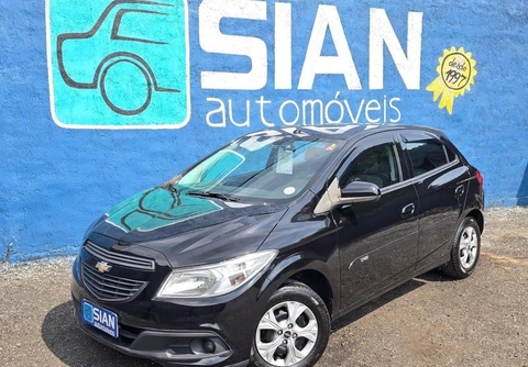 Chevrolet Onix 2015 Preto — foto 1 de 3