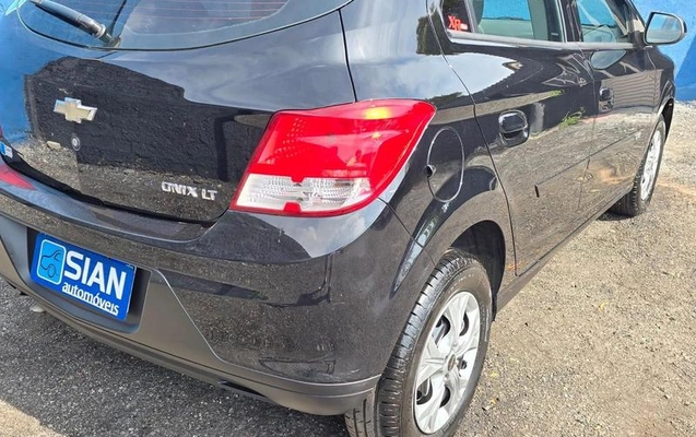imagem-https://www.socarrao.com.br/sc-vehicle-images-prod/3523155/1788026890958-8381996_9_B_92ce4af50f.jpeg