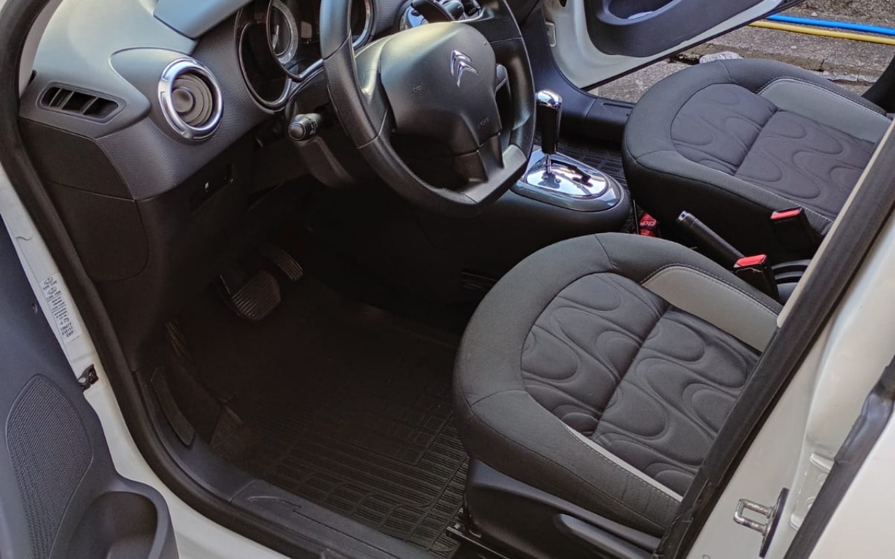 imagem-https://www.socarrao.com.br/sc-vehicle-images-prod/3523441/1788032058341-V2hhdHNBcHAgSW1hZ2UgMjAyNi0wMy0yMSBhdCA0LjU4LjAzIFBNLmpwZWc.jpeg