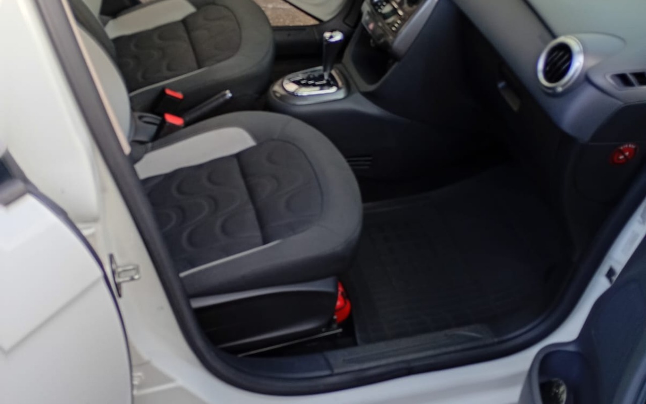 imagem-https://www.socarrao.com.br/sc-vehicle-images-prod/3523441/1788032058959-V2hhdHNBcHAgSW1hZ2UgMjAyNi0wMy0yMSBhdCA0LjU4LjM1IFBNLmpwZWc.jpeg