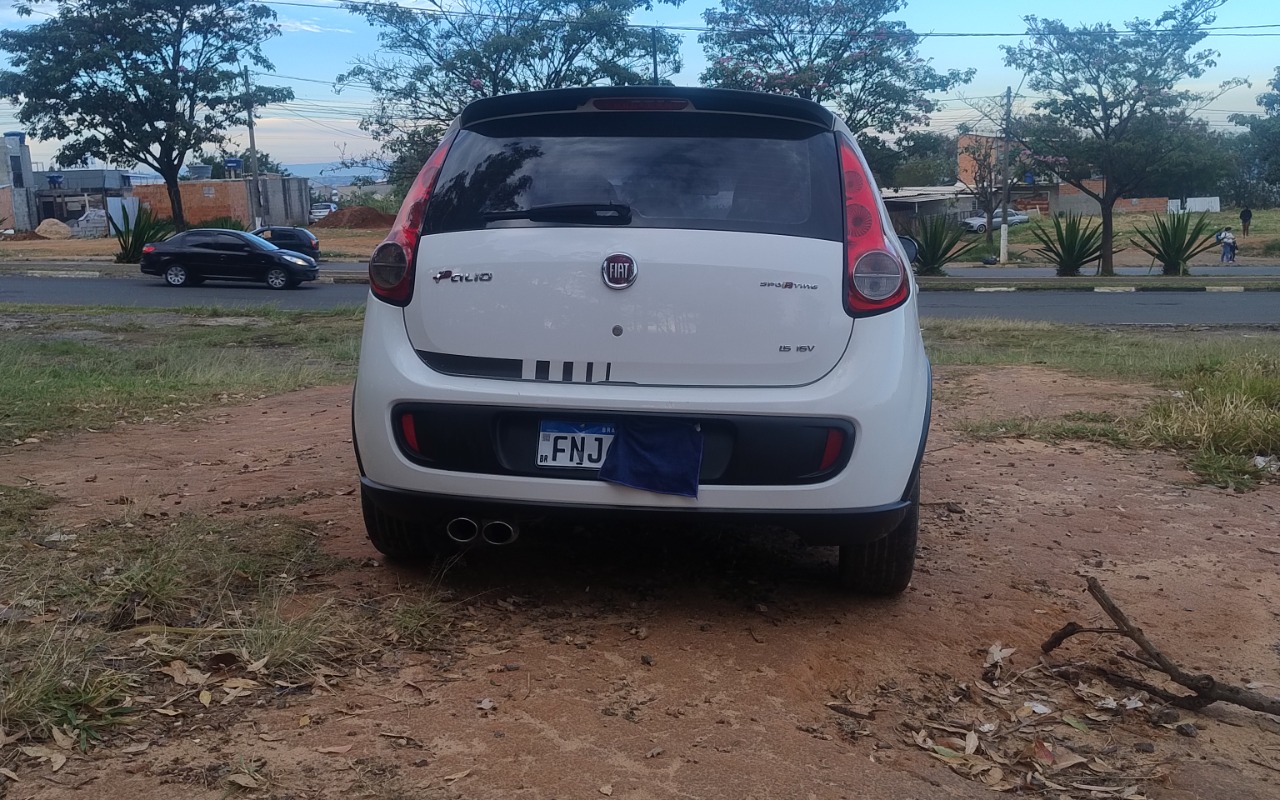Fiat Palio 2014 Branco — foto 1 de 3