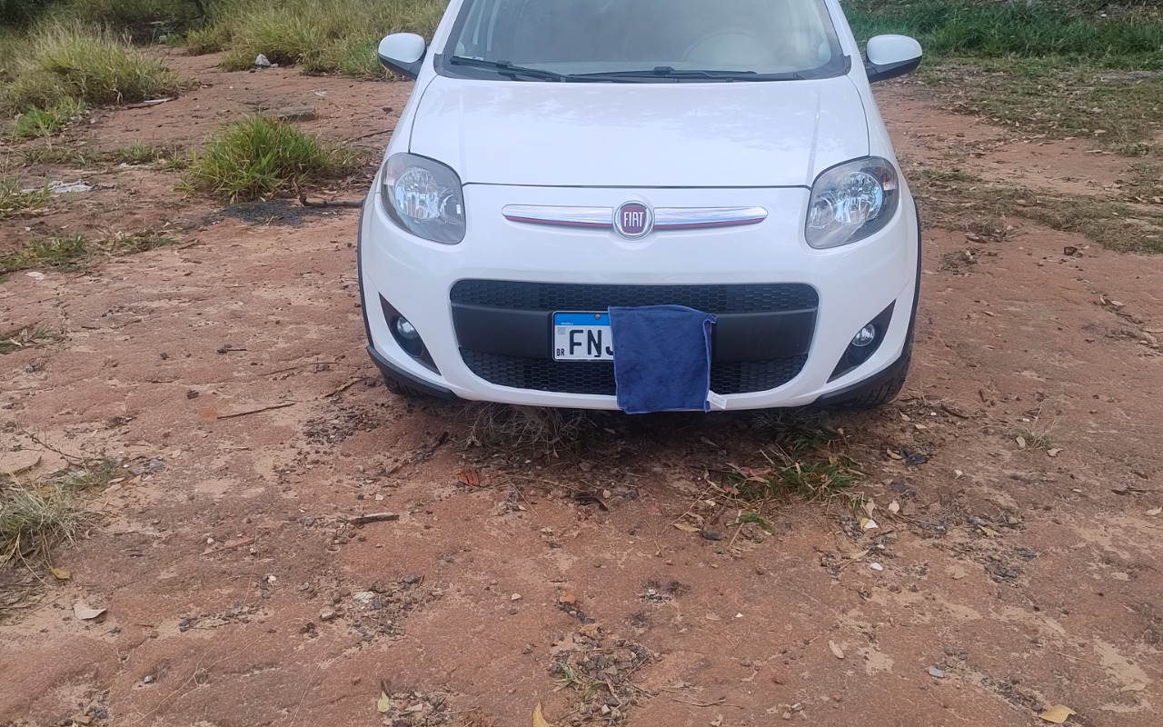 imagem-https://www.socarrao.com.br/sc-vehicle-images-prod/3524117/1788038928642-SU1HXzIwMjYwODA2XzA3MTcxNDY1Mi5qcGc.jpg