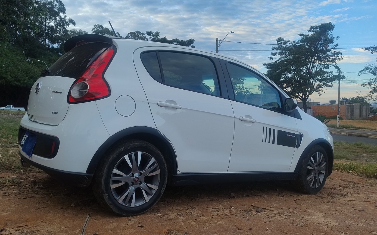 imagem-https://www.socarrao.com.br/sc-vehicle-images-prod/3524117/1788038928900-SU1HXzIwMjYwODA2XzA3MTYxMTQ4Ni5qcGc.jpg