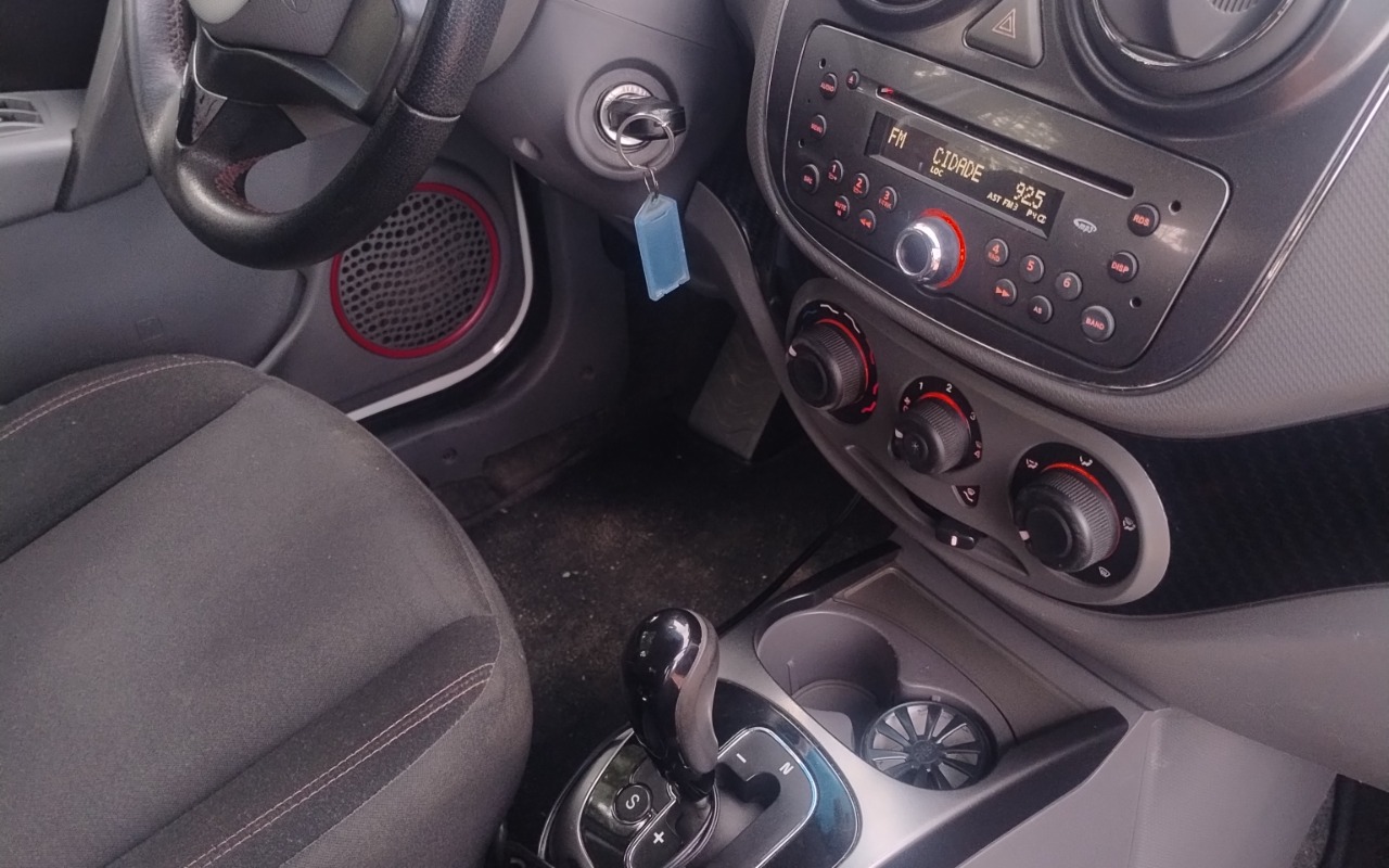 imagem-https://www.socarrao.com.br/sc-vehicle-images-prod/3524117/1788038929163-SU1HXzIwMjYwODA2XzA3MTgzNzg4MF9IRFIuanBn.jpg