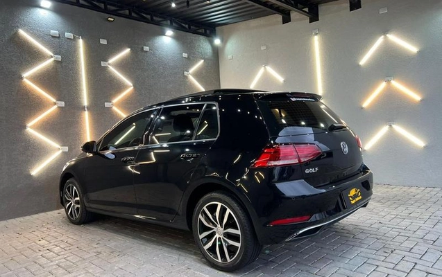 imagem-https://www.socarrao.com.br/sc-vehicle-images-prod/35247/1789475737692-7332943_13_B_e8622beae9.jpeg