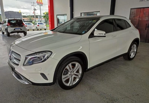 Mercedes-Benz GLA 200 2016 Branco — foto 1 de 3