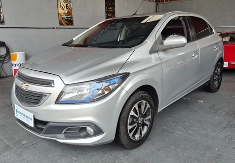 Chevrolet Onix 2013 Prata — foto 1 de 3