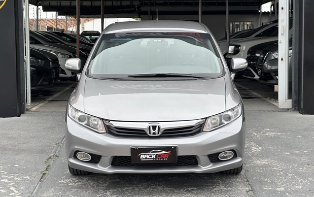 imagem-https://www.socarrao.com.br/sc-vehicle-images-prod/3533517/1789071056125-003_26fad1ce6c3cdd3c305e2b04d721f4a1.jpeg