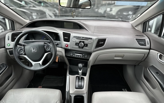 imagem-https://www.socarrao.com.br/sc-vehicle-images-prod/3533517/1789071056151-003_e722021d4cab946390b8583d40db0fcf.jpeg