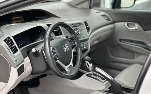 imagem-https://www.socarrao.com.br/sc-vehicle-images-prod/3533517/1789071056154-003_7fb1be54399edf4ce2882ed6db1264d0.jpeg