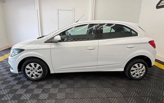 imagem-https://www.socarrao.com.br/sc-vehicle-images-prod/3533547/1790003328810-8364679_8_B_5aa9abd106.jpeg